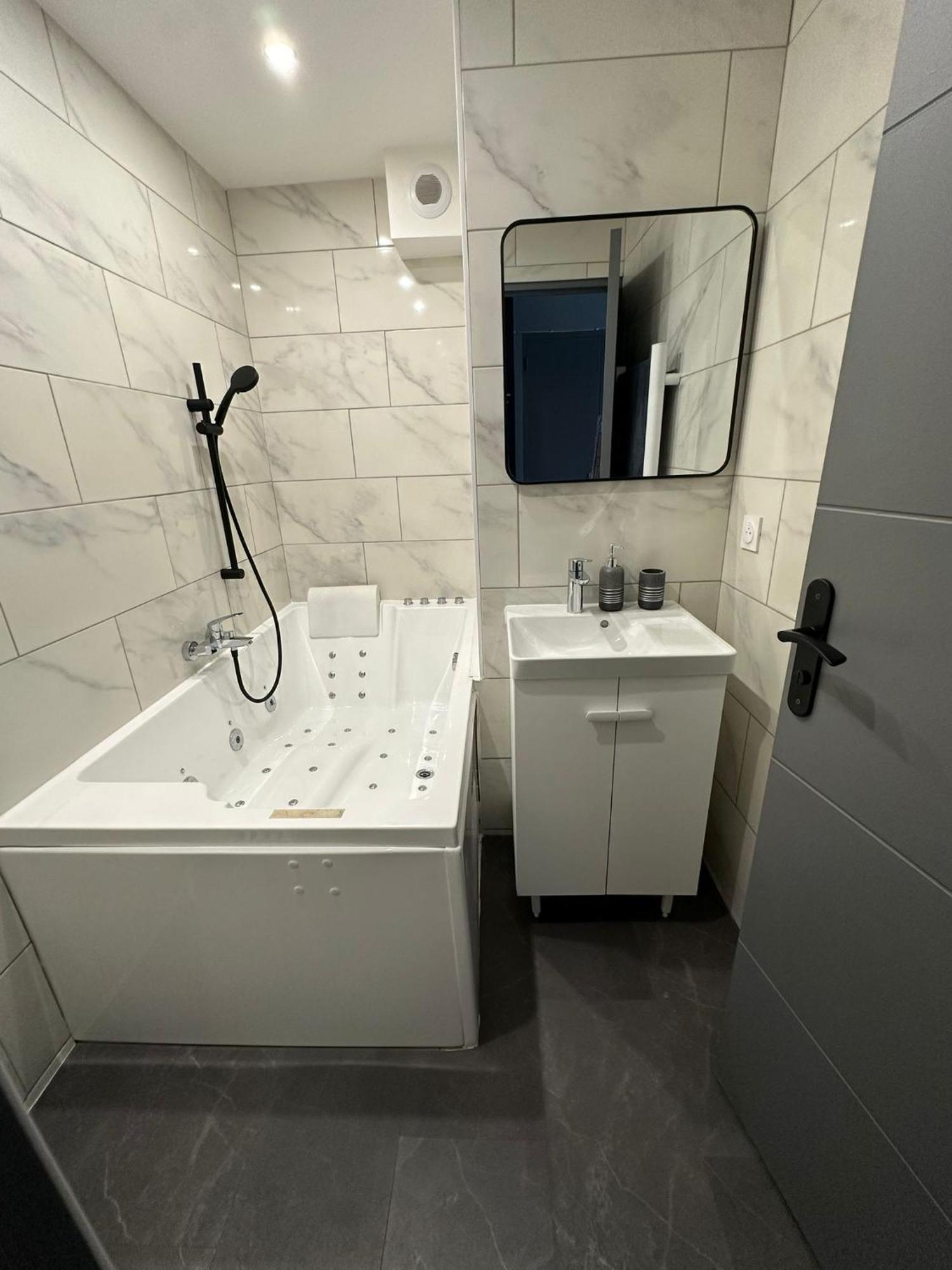 Studio Jaccuzzi A 2 Min Davignon Les Angles  Экстерьер фото